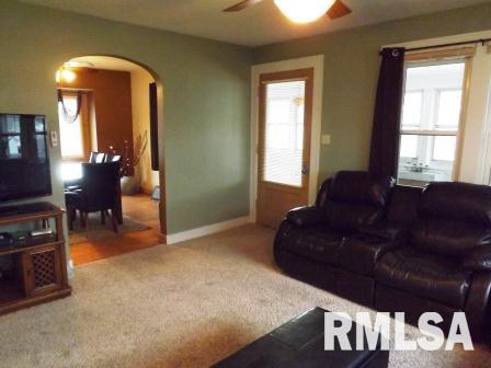 2909 Cleveland Street Clinton, IA 52732 - Photo 2 of 13 Gallery Image 2