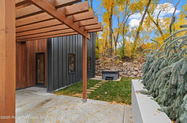 $3,550,000 | 155 Lakeview Drive, Basalt, CO 81621