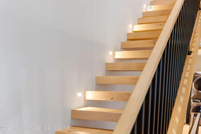 $3,550,000 | 155 Lakeview Drive, Basalt, CO 81621