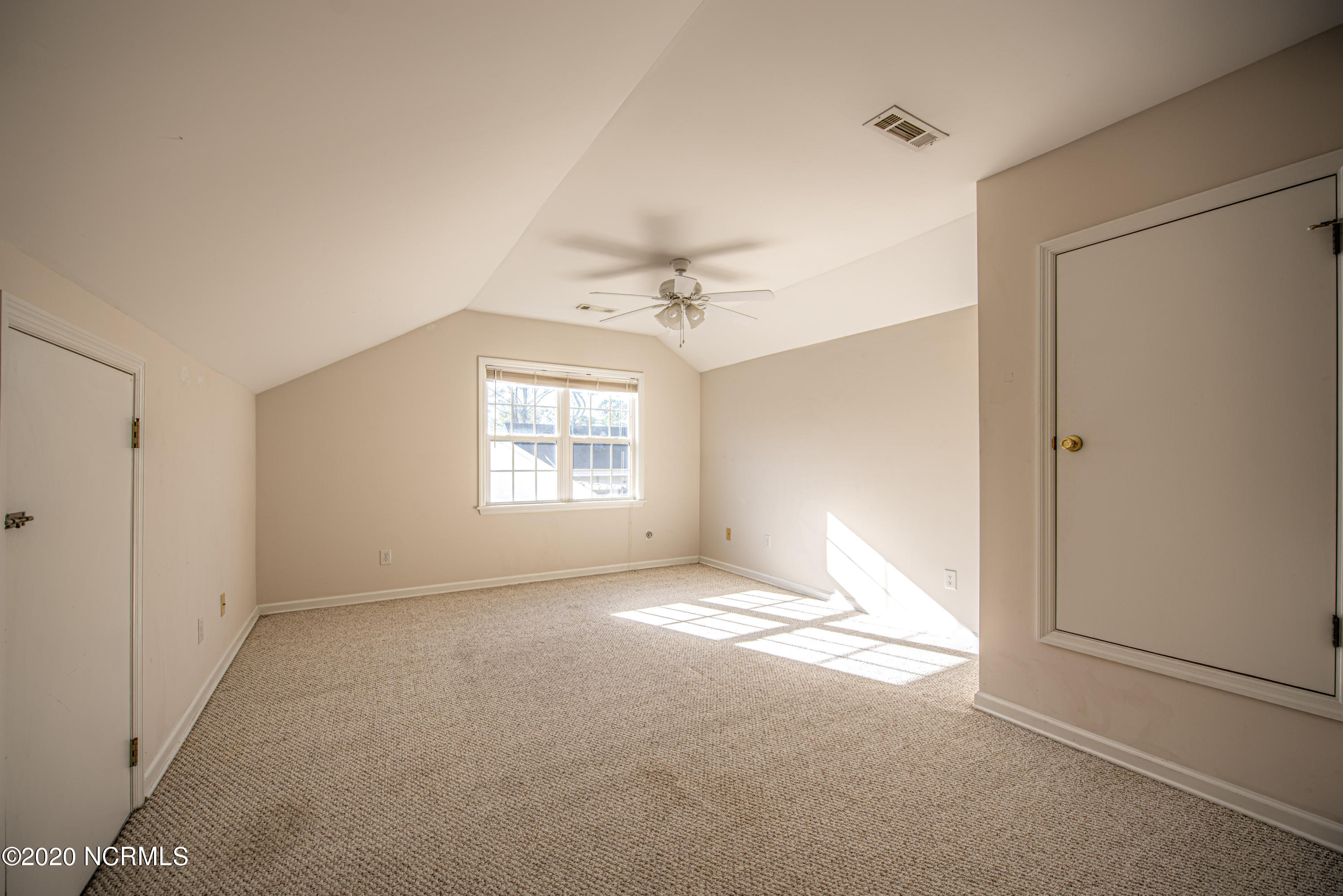 175 Goose Creek Road New Bern, NC 28562 - Photo 19 of 25 Finished Room over the Garage