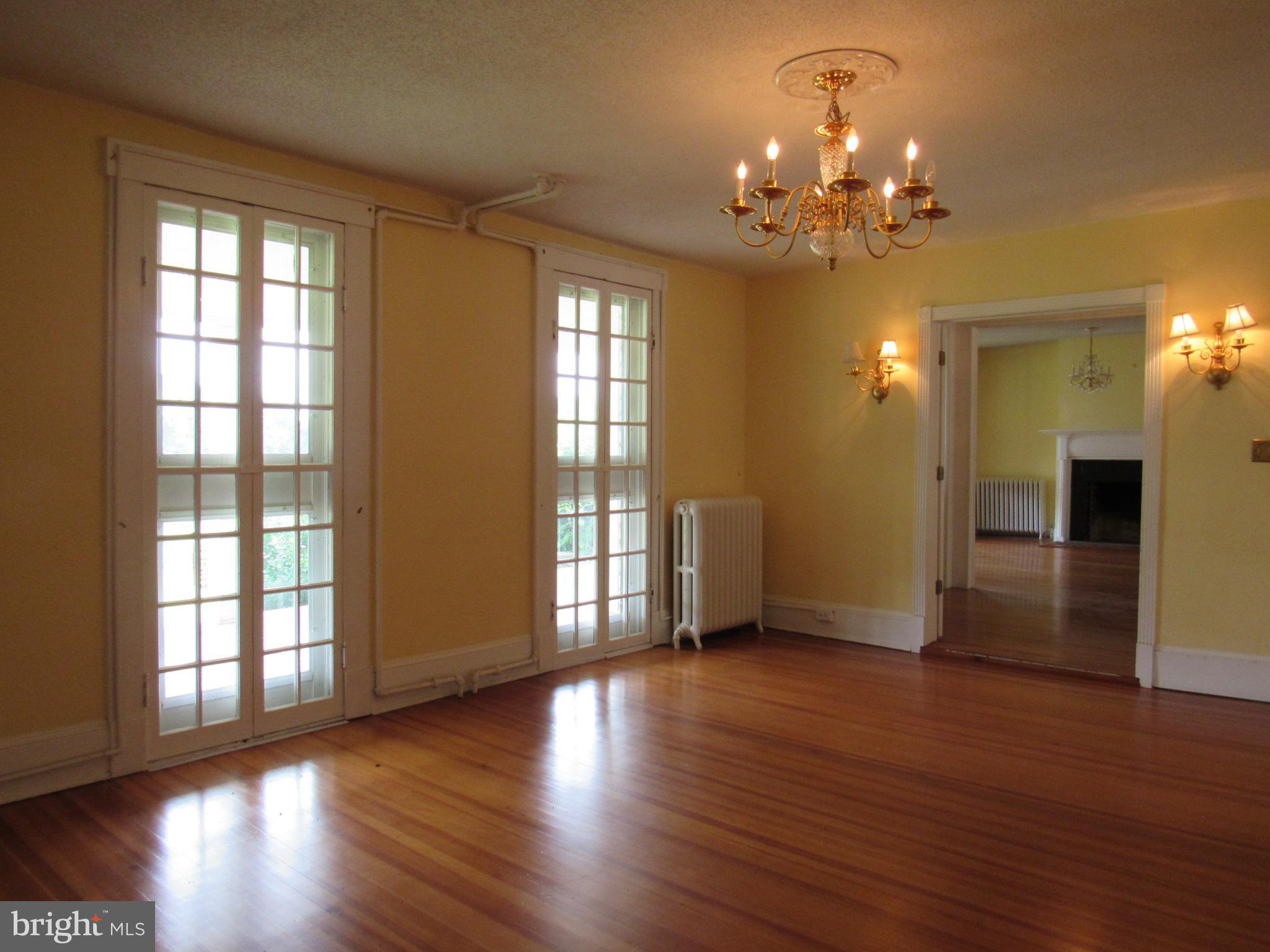 1761 Severn Chapel Road Crownsville, MD 21032 - Photo 11 of 30 Living Room