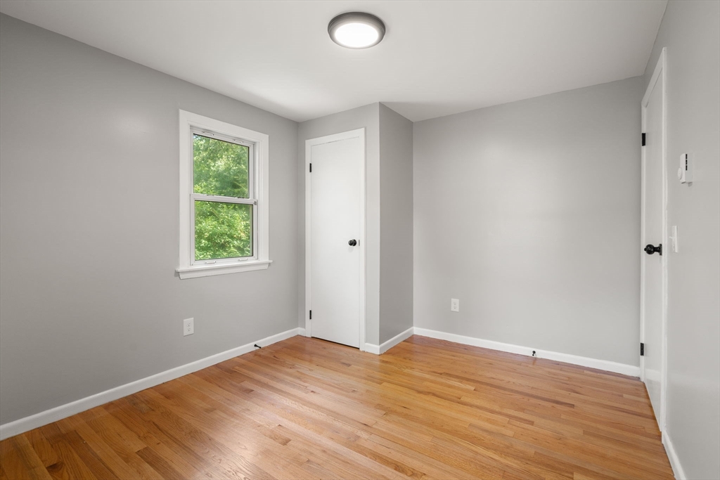 188 Moss Road Springfield, MA 01119 - Photo 15 of 29