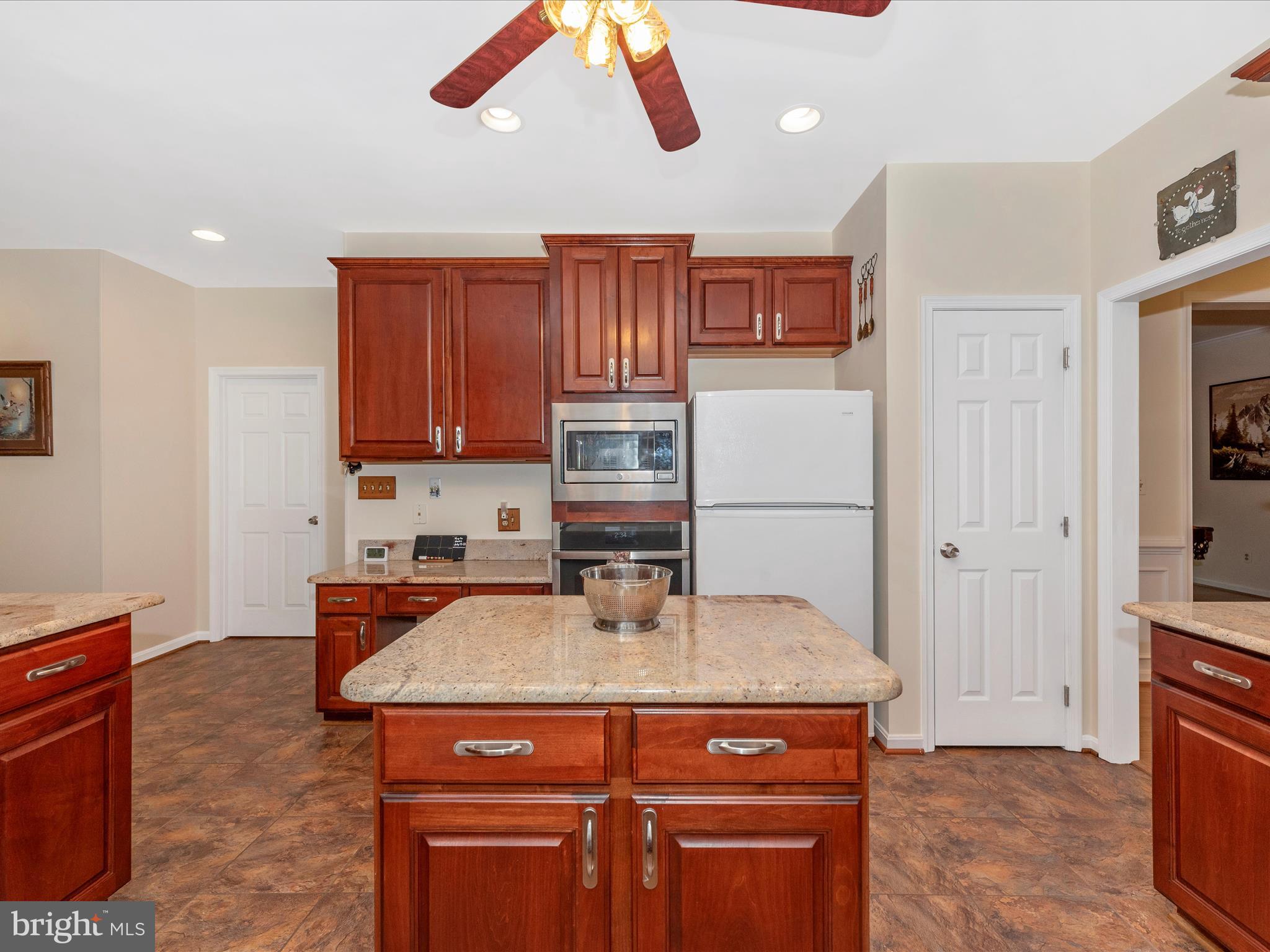 5925 Cabbage Spring Road Mount Airy, MD 21771 - Photo 19 of 66 Kitchen