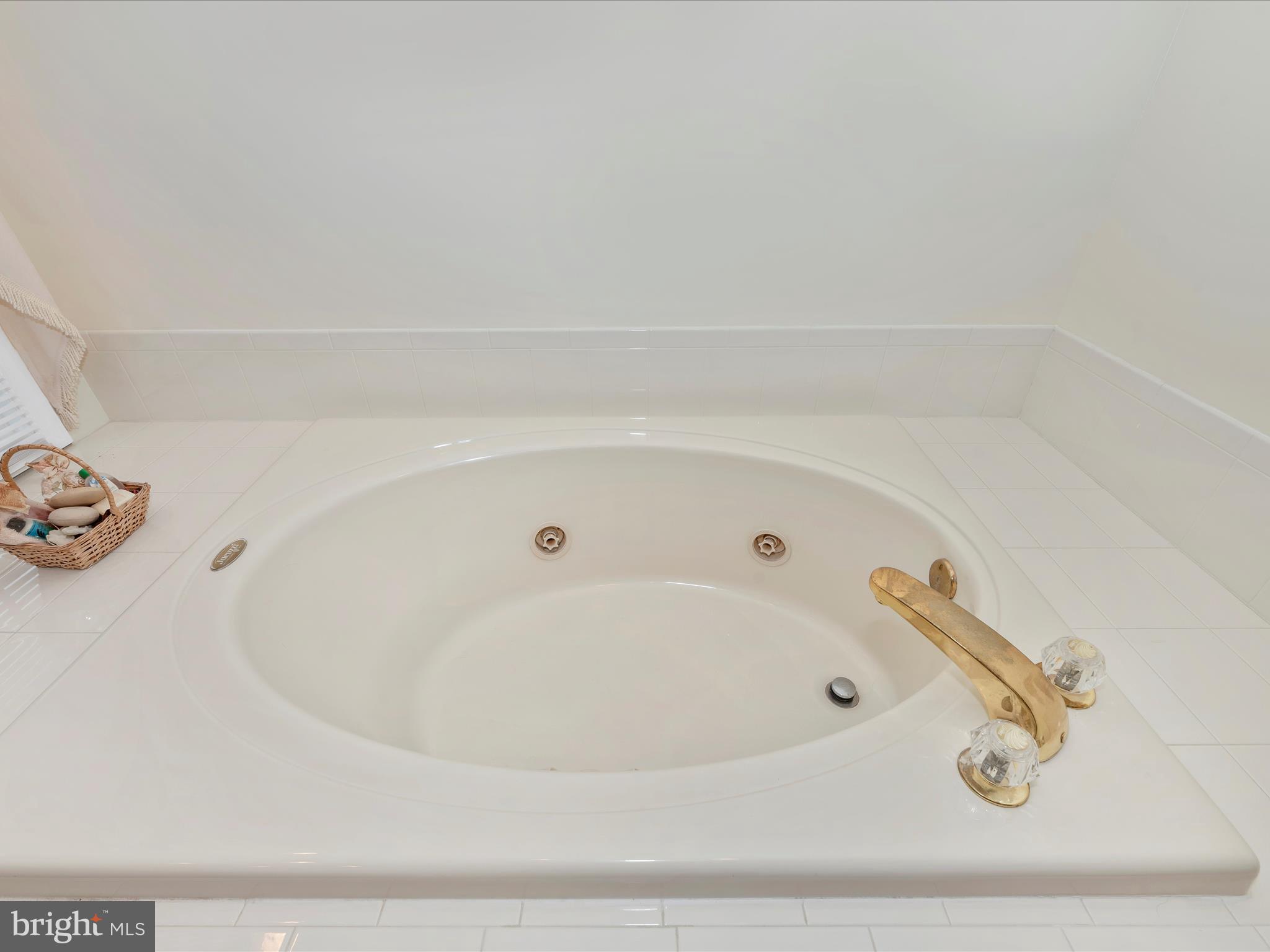 5925 Cabbage Spring Road Mount Airy, MD 21771 - Photo 36 of 66 Primary Bathroom