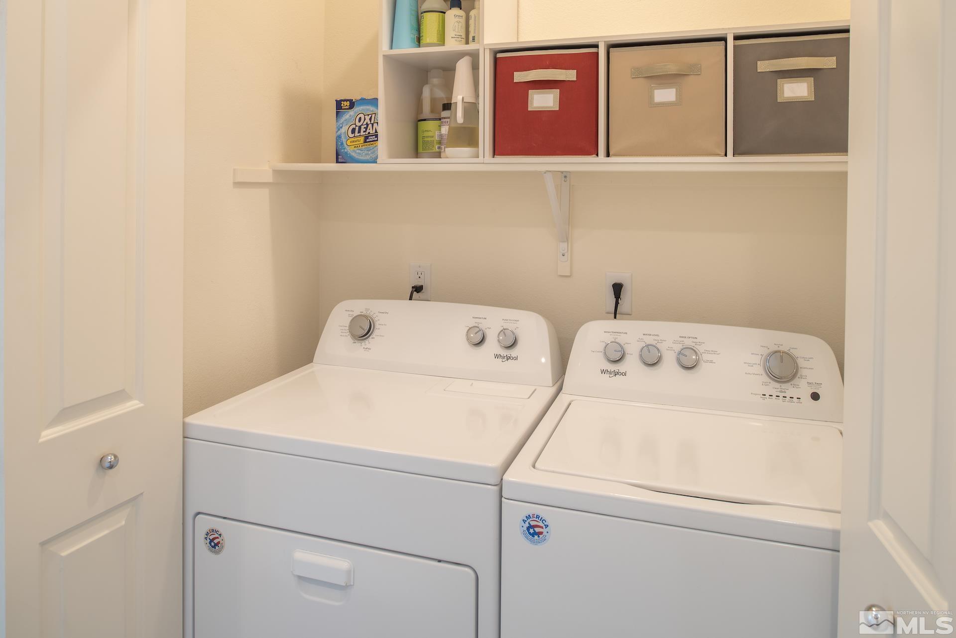 575 Logan Jacob Lane Reno, NV 89503 - Photo 21 of 31 a utility room with dryer and washer