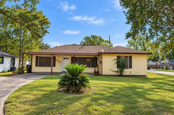 $184,900 | 1713 Frost Street, Rosenberg, TX 77471