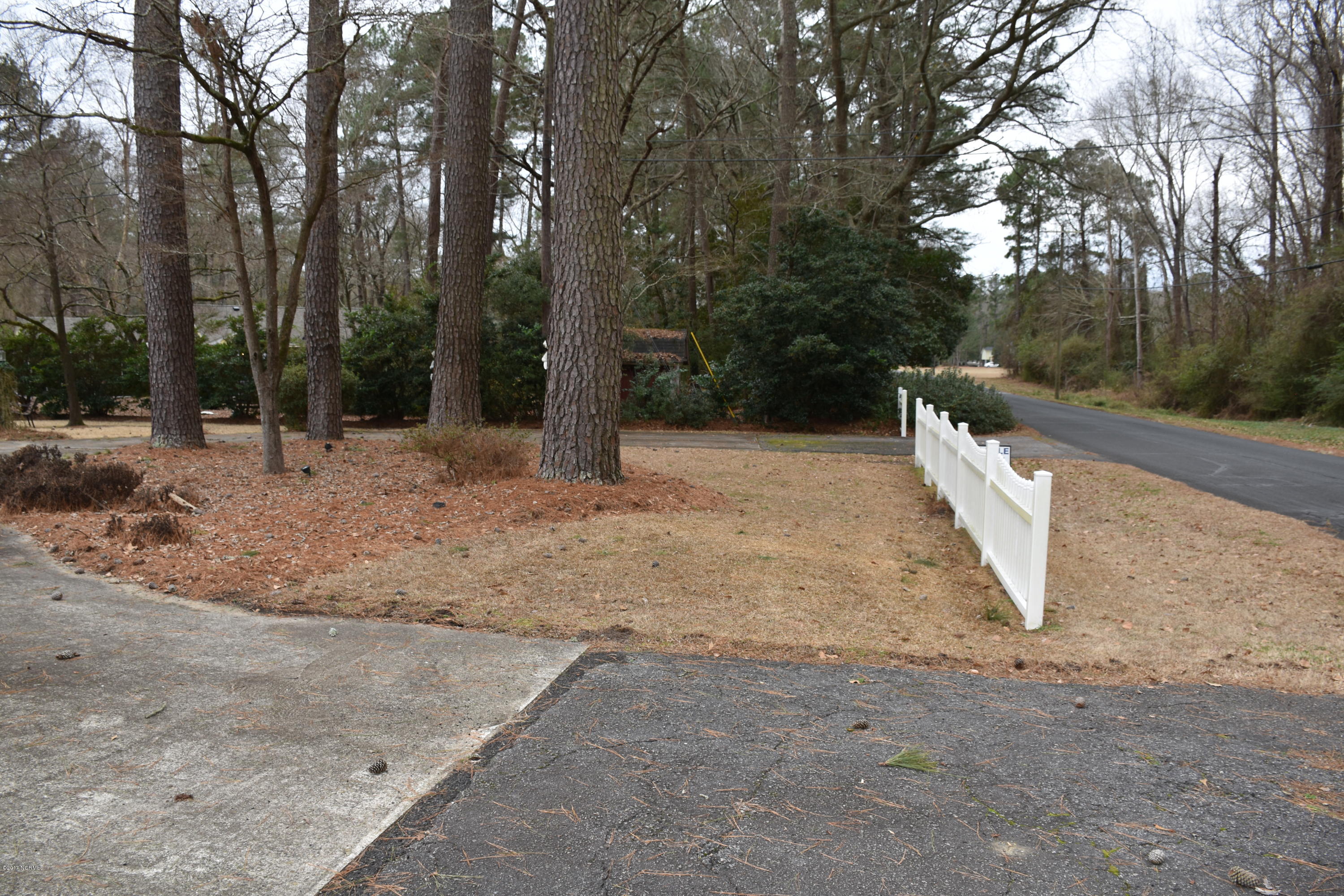 109 Ridgewood Circle Washington, NC 27889 - Photo 15 of 49 Circular Drive