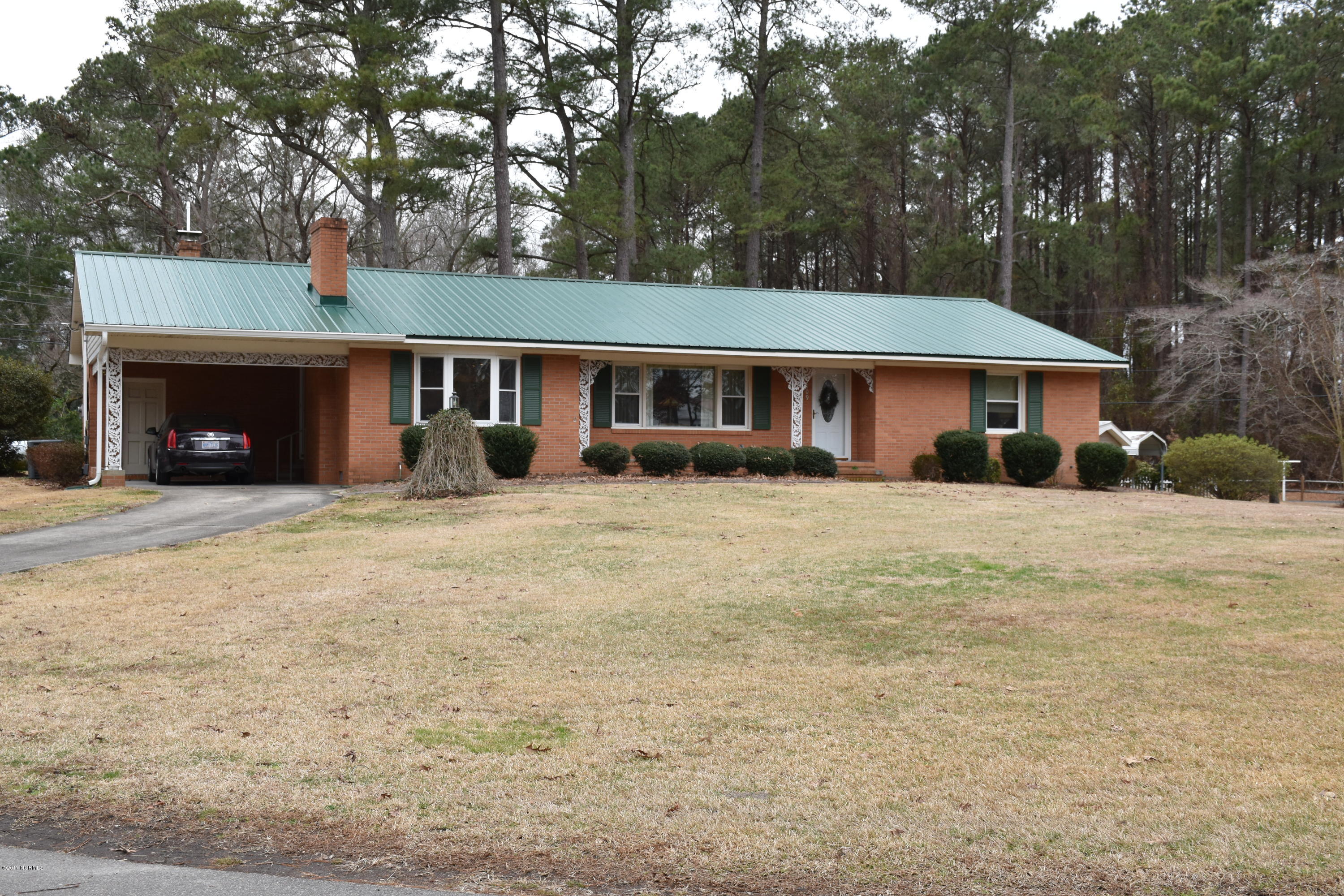 109 Ridgewood Circle Washington, NC 27889 - Photo 2 of 49 Front of Home