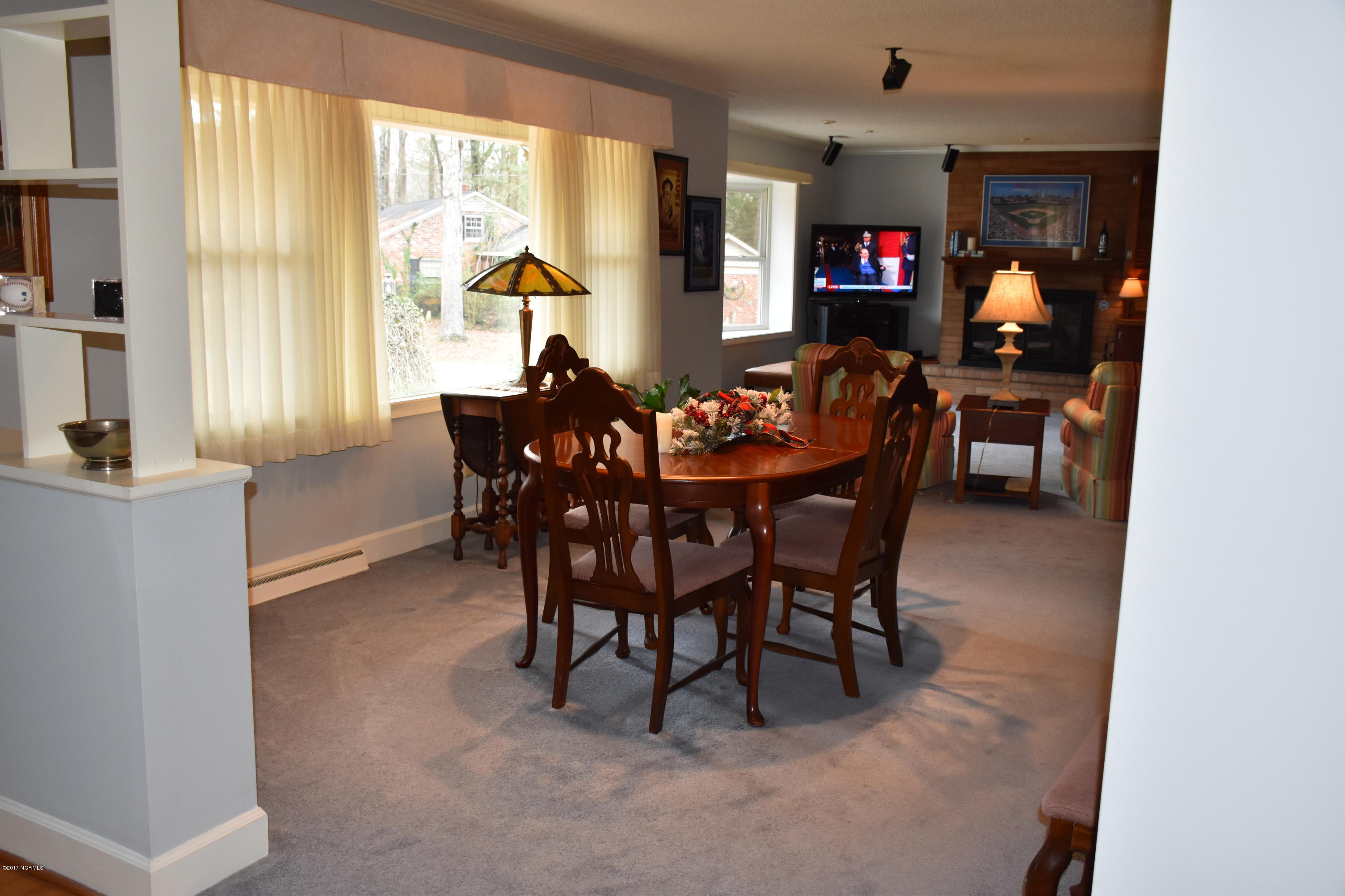 109 Ridgewood Circle Washington, NC 27889 - Photo 30 of 49 Dining Room