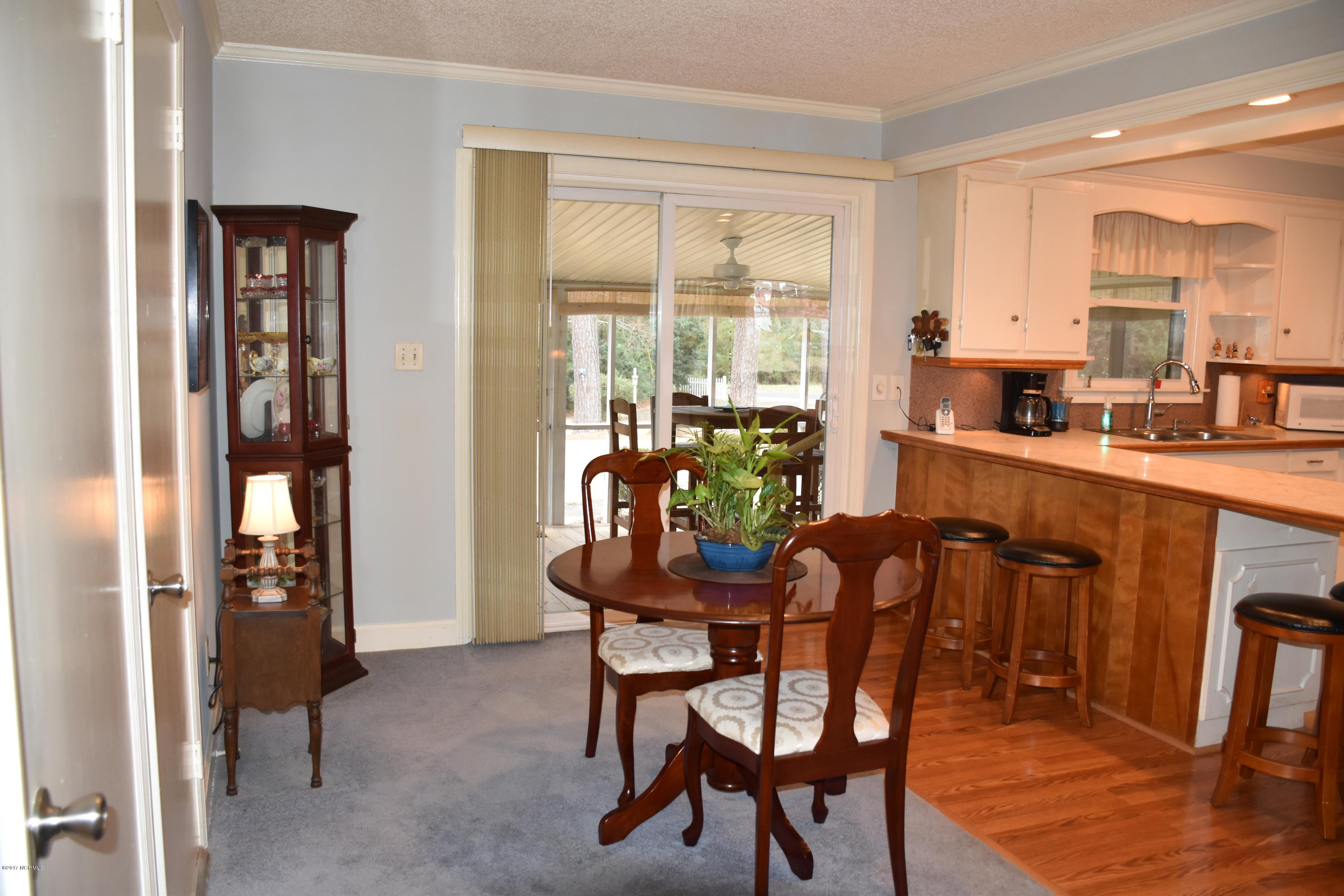 109 Ridgewood Circle Washington, NC 27889 - Photo 34 of 49 Eating Area