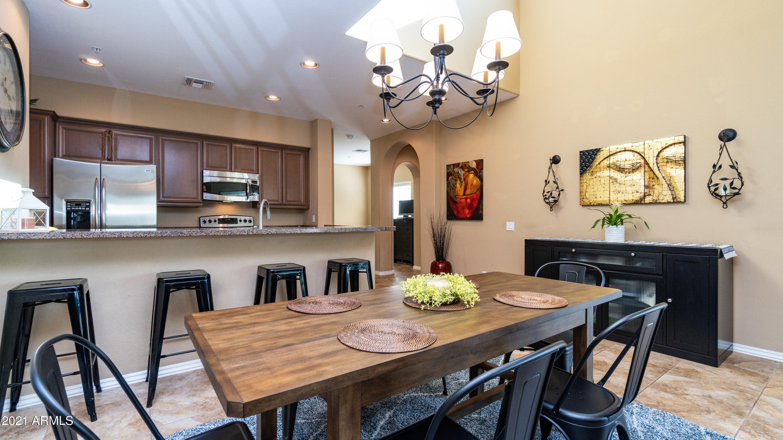 3935 East Rough Rider Road, Unit 1228 Phoenix, AZ 85050 - Photo 21 of 62 Breakfast Bar