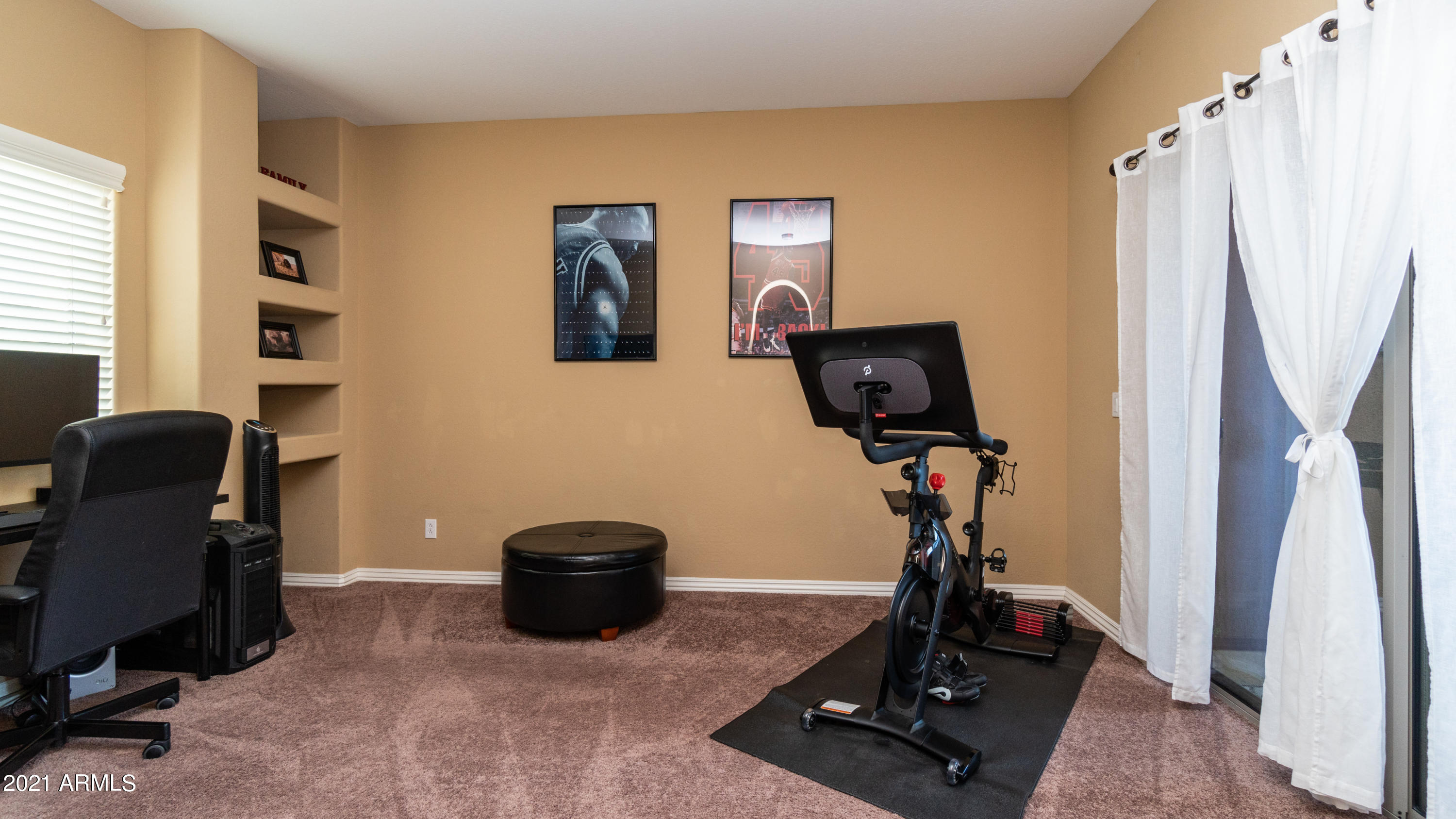 3935 East Rough Rider Road, Unit 1228 Phoenix, AZ 85050 - Photo 31 of 62 Master Retreat
