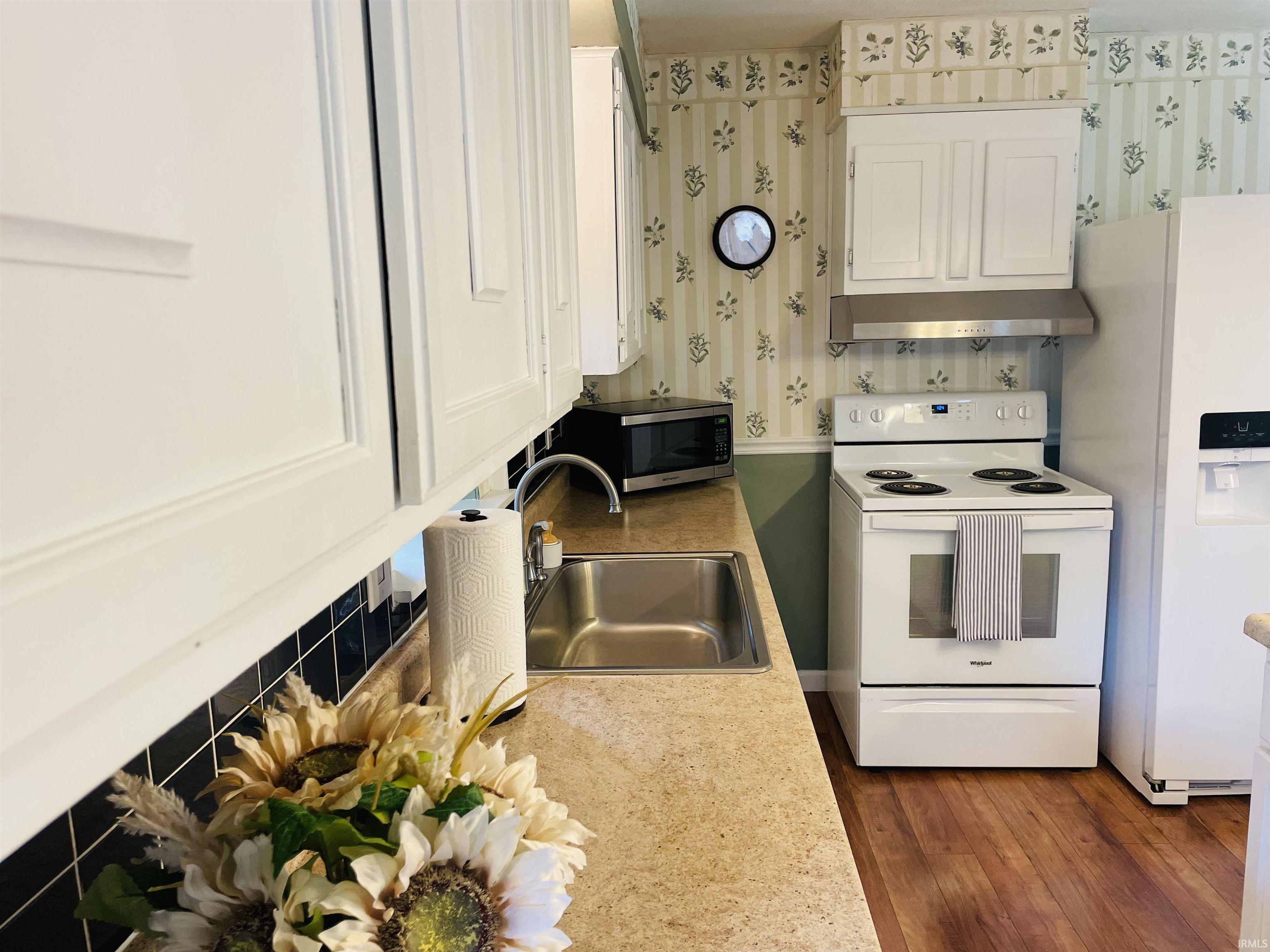 372 Louie Smith Road Williams, IN 47470 - Photo 9 of 36 Gallery Image 9