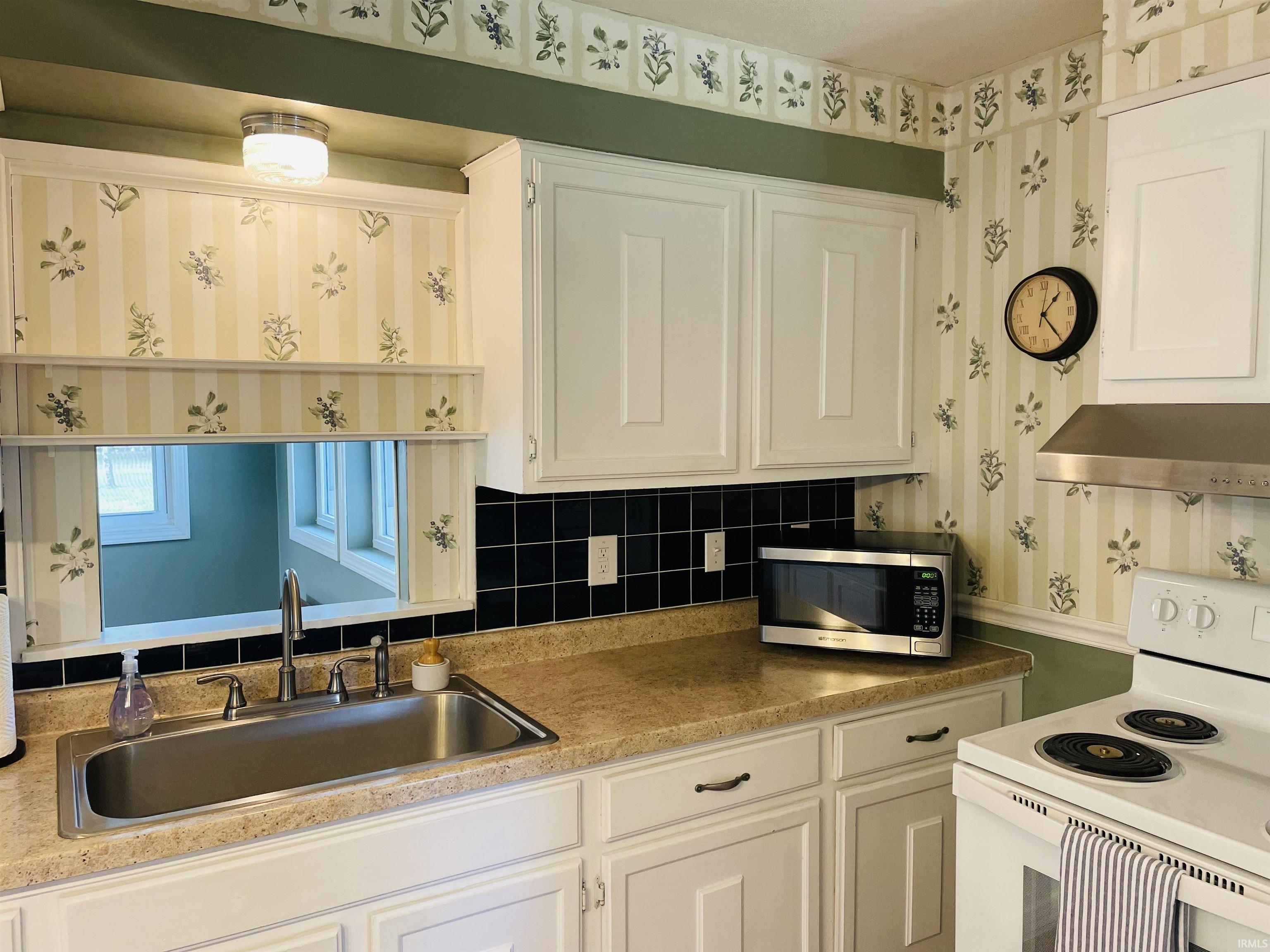 372 Louie Smith Road Williams, IN 47470 - Photo 10 of 36 Gallery Image 10