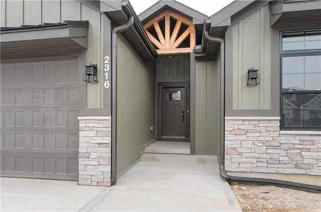 $600,000 | 2316 Larkspur Lane, Kearney, MO 64060