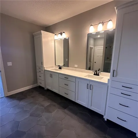 $600,000 | 2316 Larkspur Lane, Kearney, MO 64060