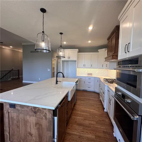 $600,000 | 2316 Larkspur Lane, Kearney, MO 64060