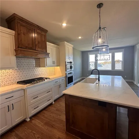 $600,000 | 2316 Larkspur Lane, Kearney, MO 64060