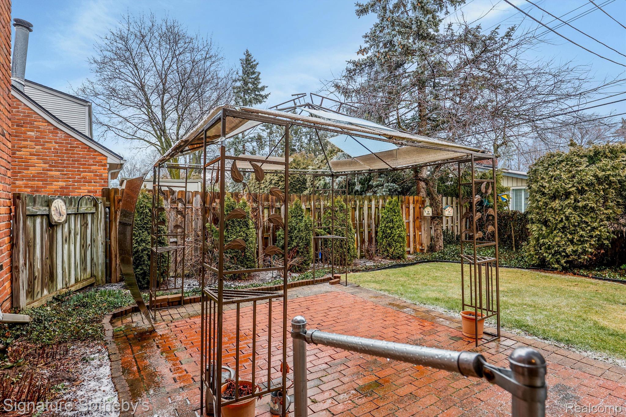 915 Cook Road Grosse Pointe, MI 48236 - Photo 19 of 38 Gallery Image 19