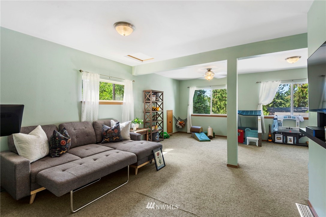 4206 Kelly Road Bremerton, WA 98312 - Photo 12 of 33 Gallery Image 12