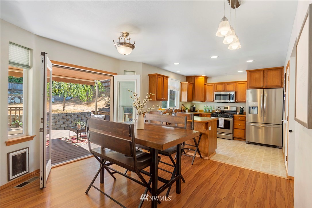 4206 Kelly Road Bremerton, WA 98312 - Photo 6 of 33 Gallery Image 6