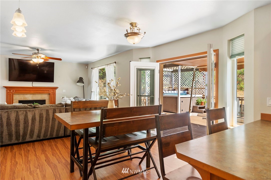 4206 Kelly Road Bremerton, WA 98312 - Photo 8 of 33 Gallery Image 8