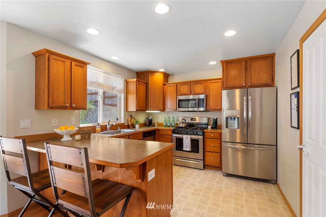 4206 Kelly Road Bremerton, WA 98312 - Photo 9 of 33 Gallery Image 9