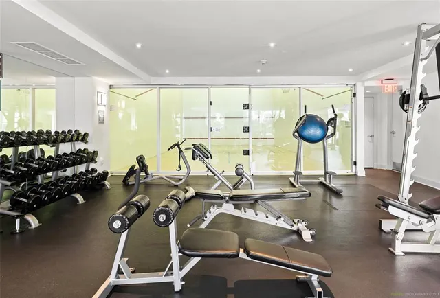 $1,599,000 | 2110 North Ocean Boulevard, Unit 9D, Fort Lauderdale, FL 33305