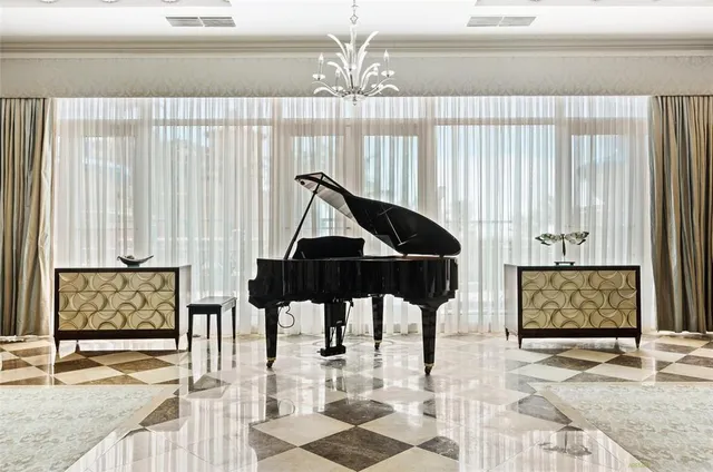 $1,599,000 | 2110 North Ocean Boulevard, Unit 9D, Fort Lauderdale, FL 33305