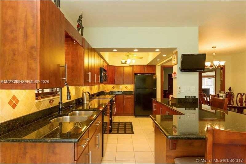 5931 Southwest 46th Street Miami, FL 33155 - Photo 12 of 35