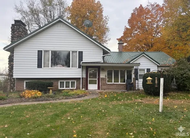 $1,150,000 | 15871 18th Road, Argos, IN 46501