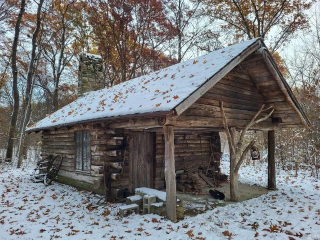 $1,150,000 | 15871 18th Road, Argos, IN 46501