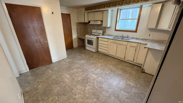 $110,000 | 1324 George Street, Logansport, IN 46947