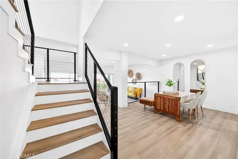 $1,350,000 | 25 Hilltop Circle, Rancho Palos Verdes, CA 90275