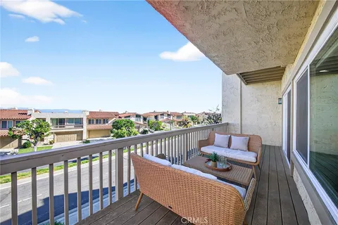 $1,350,000 | 25 Hilltop Circle, Rancho Palos Verdes, CA 90275