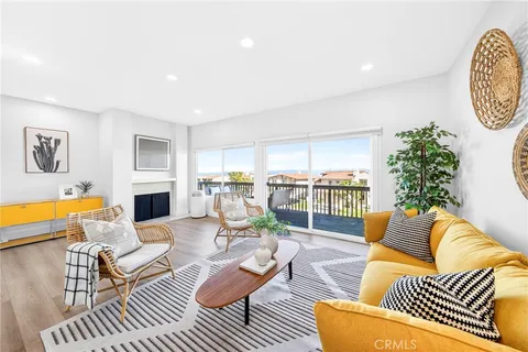 $1,350,000 | 25 Hilltop Circle, Rancho Palos Verdes, CA 90275