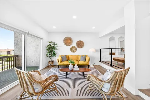 $1,350,000 | 25 Hilltop Circle, Rancho Palos Verdes, CA 90275