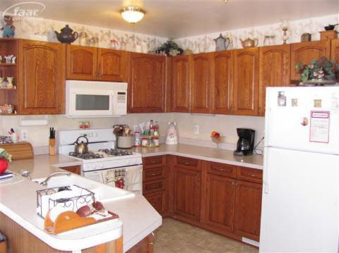7188 Green Road Fenton, MI 48430 - Photo 15 of 18 20243457-14.JPG