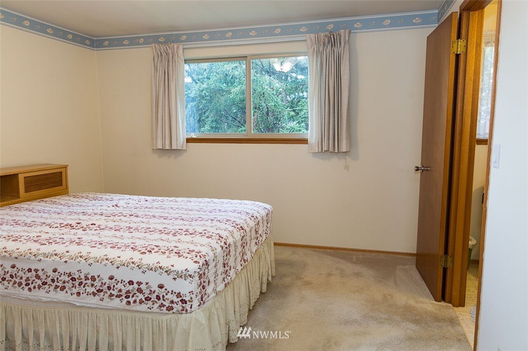 694 13th Way Southwest Edmonds, WA 98020 - Photo 14 of 25 Gallery Image 14