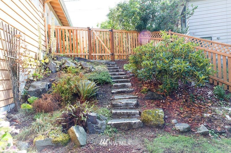 694 13th Way Southwest Edmonds, WA 98020 - Photo 23 of 25 Gallery Image 23