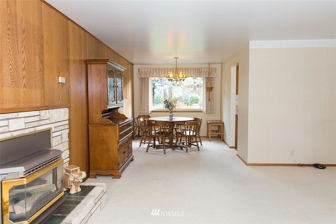 694 13th Way Southwest Edmonds, WA 98020 - Photo 6 of 25 Gallery Image 6