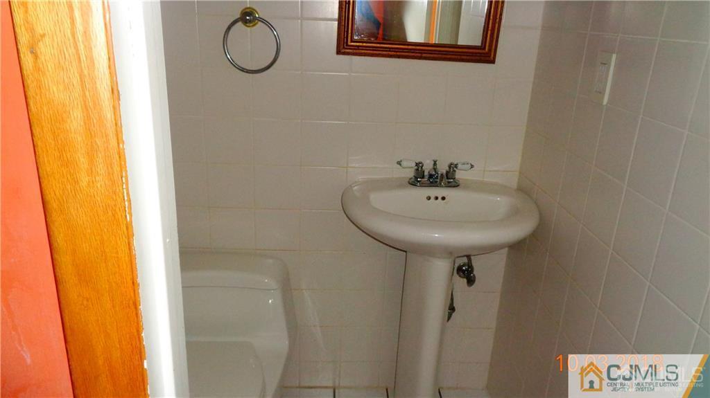 7 Florida Grove Road, Unit 3 Keasbey, NJ 08832 - Photo 6 of 13 Gallery Image 6