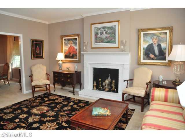 542 Lindley Road Greensboro, NC 27410 - Photo 2 of 15 Living Room.