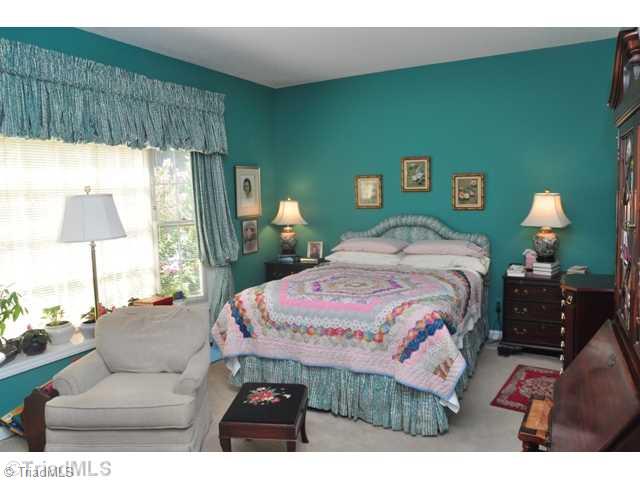 542 Lindley Road Greensboro, NC 27410 - Photo 9 of 15 2nd Bedroom.