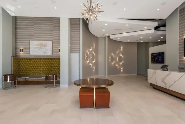 $310,000 | 250 Pharr Road Northeast, Unit 806, Atlanta, GA 30305