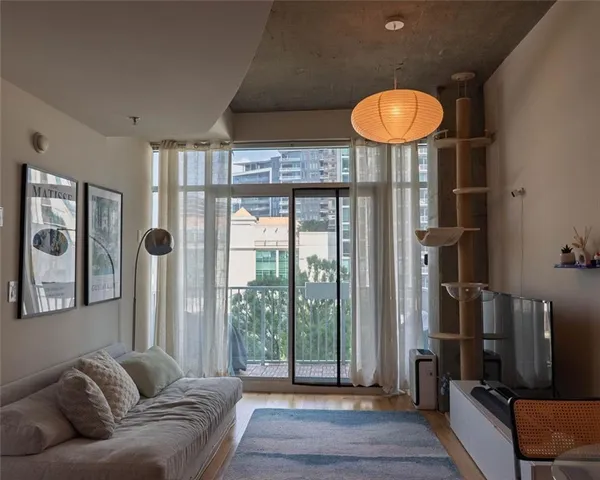 $310,000 | 250 Pharr Road Northeast, Unit 806, Atlanta, GA 30305