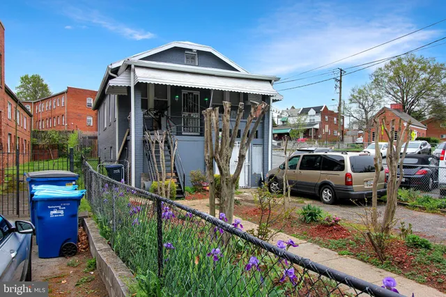 a view of house with outdoor space