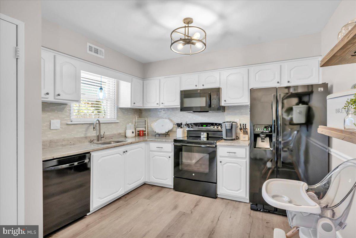 1083 Harbour Drive Palmyra, NJ 08065 - Photo 12 of 30