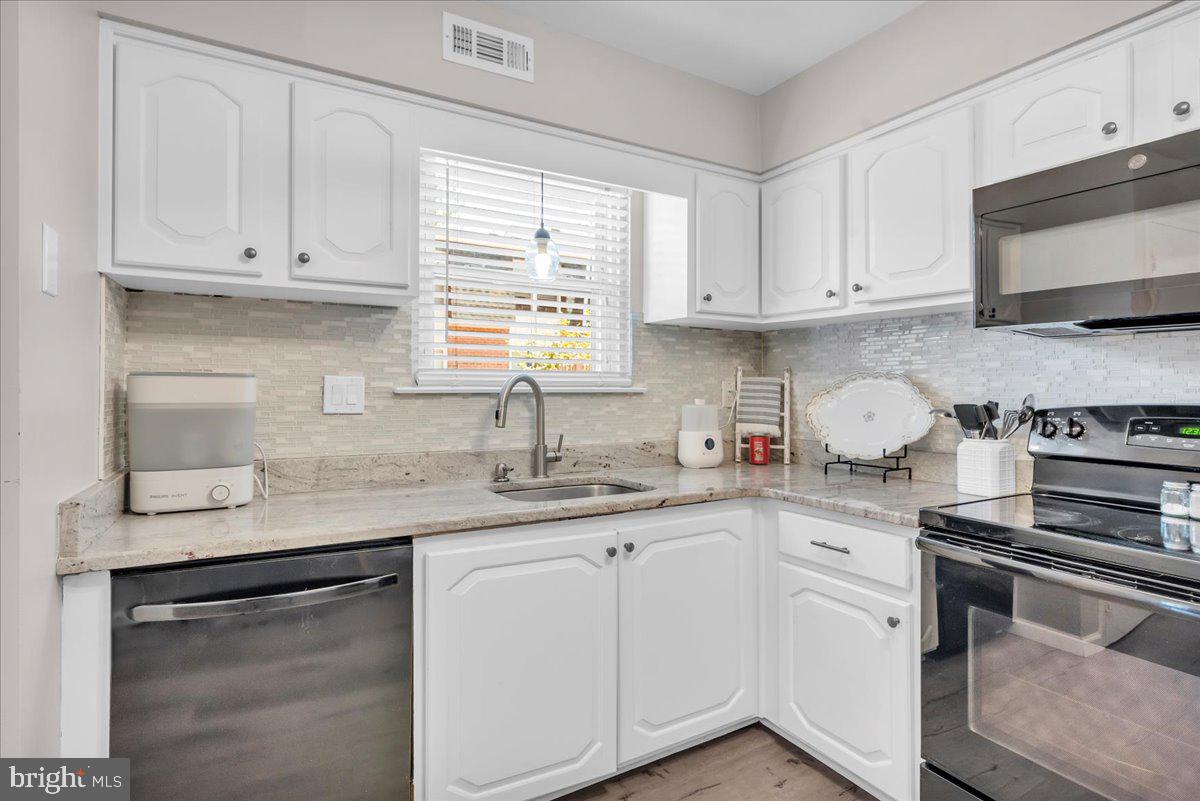 1083 Harbour Drive Palmyra, NJ 08065 - Photo 13 of 30