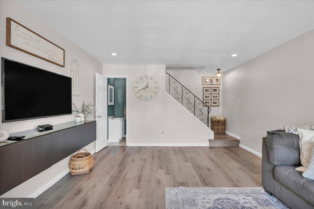 1083 Harbour Drive Palmyra, NJ 08065 - Photo 5 of 30